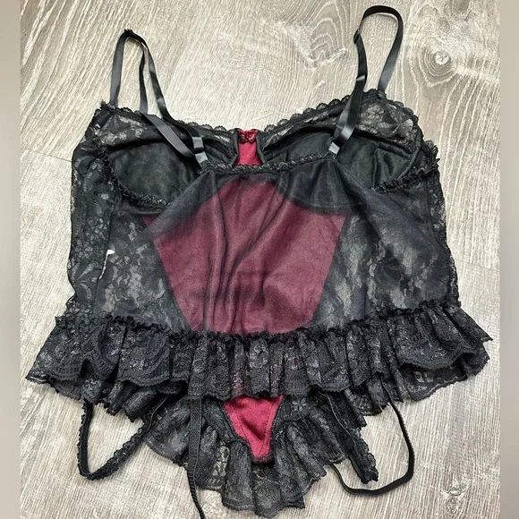 Lingerie top with clasps - Picture 5 of 6